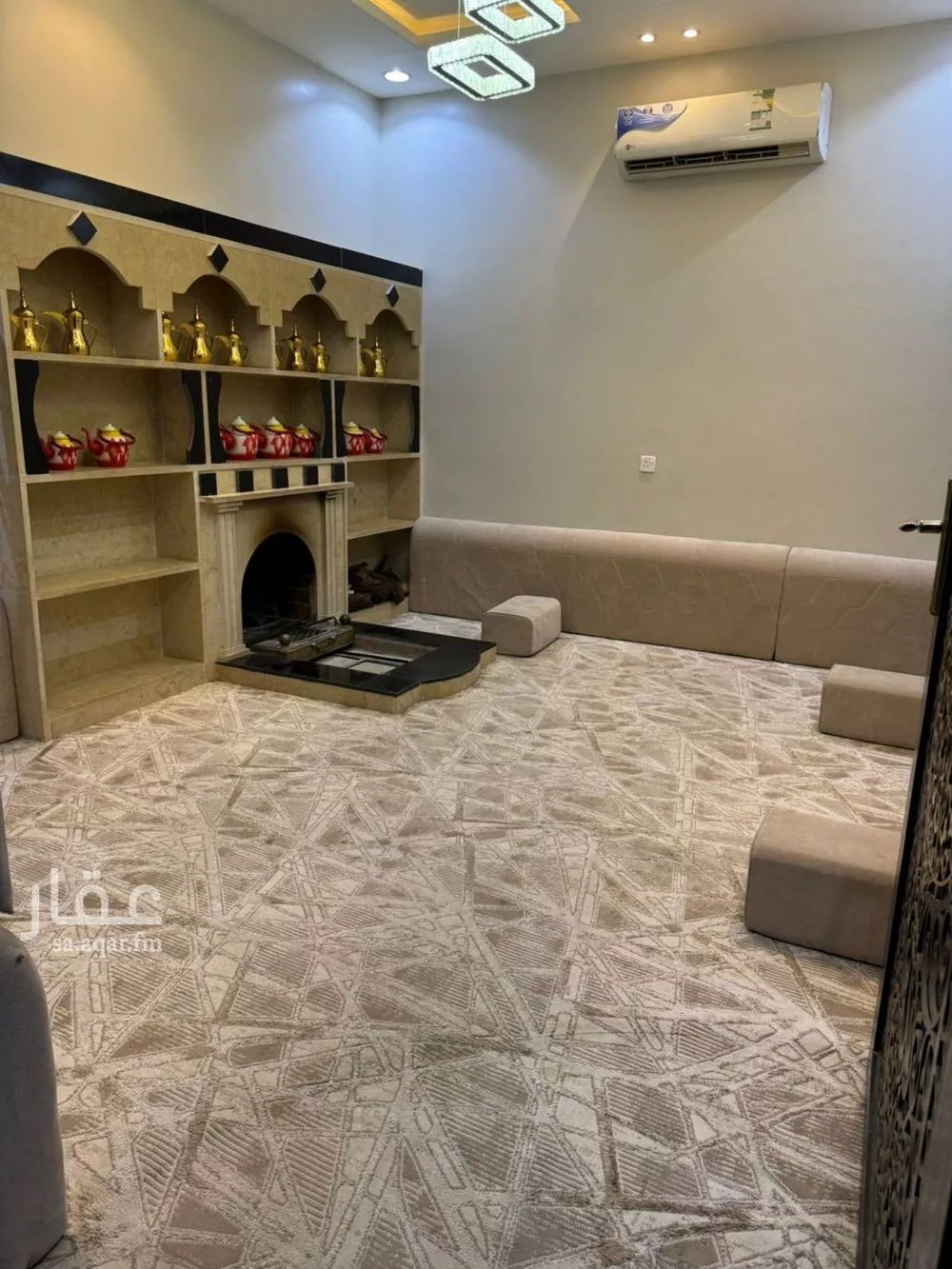 6 bedroom villa in Al Rimal 4