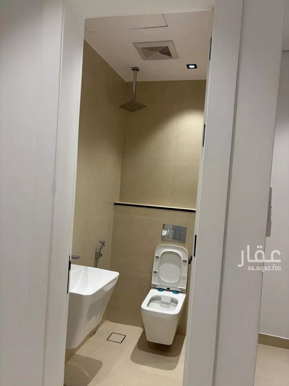 8 bedroom villa in Al Narjis, Riyadh 5