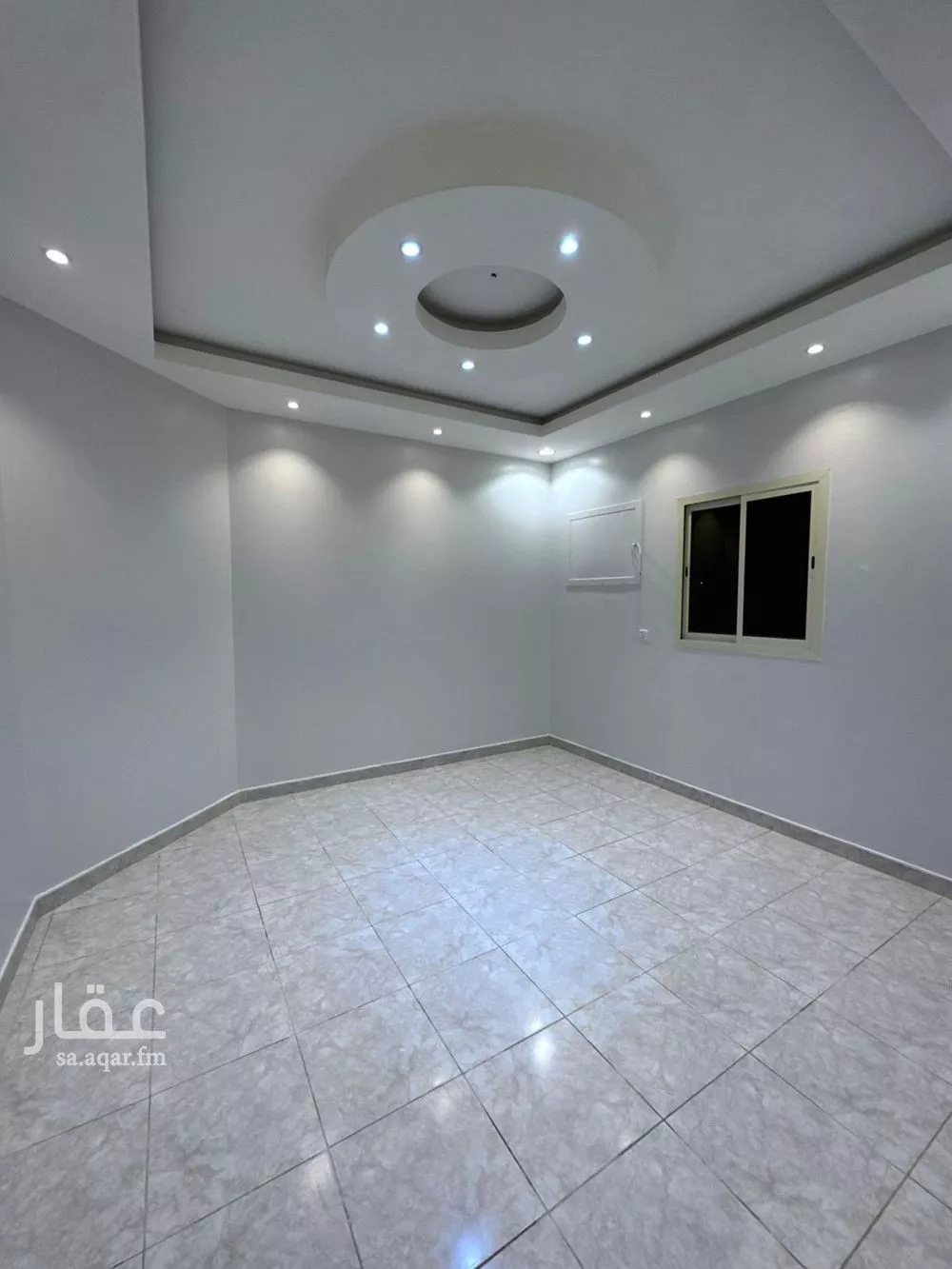 4 bedroom floor in Dhahrat Laban 4