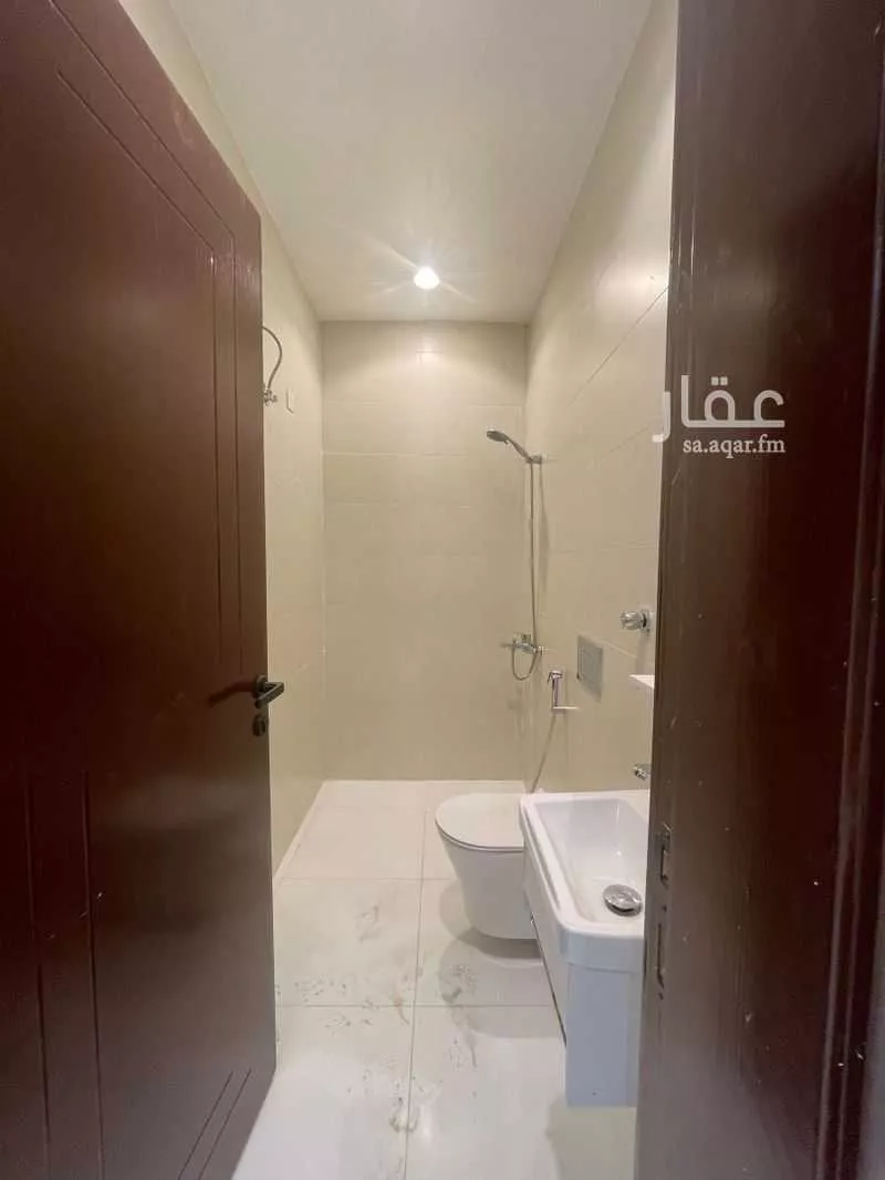 شقة 5 غرف في الواحة 1