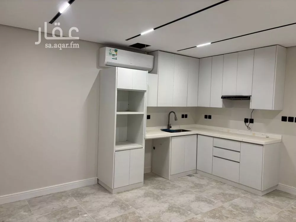 2 bedroom floor in Al Aridh 5