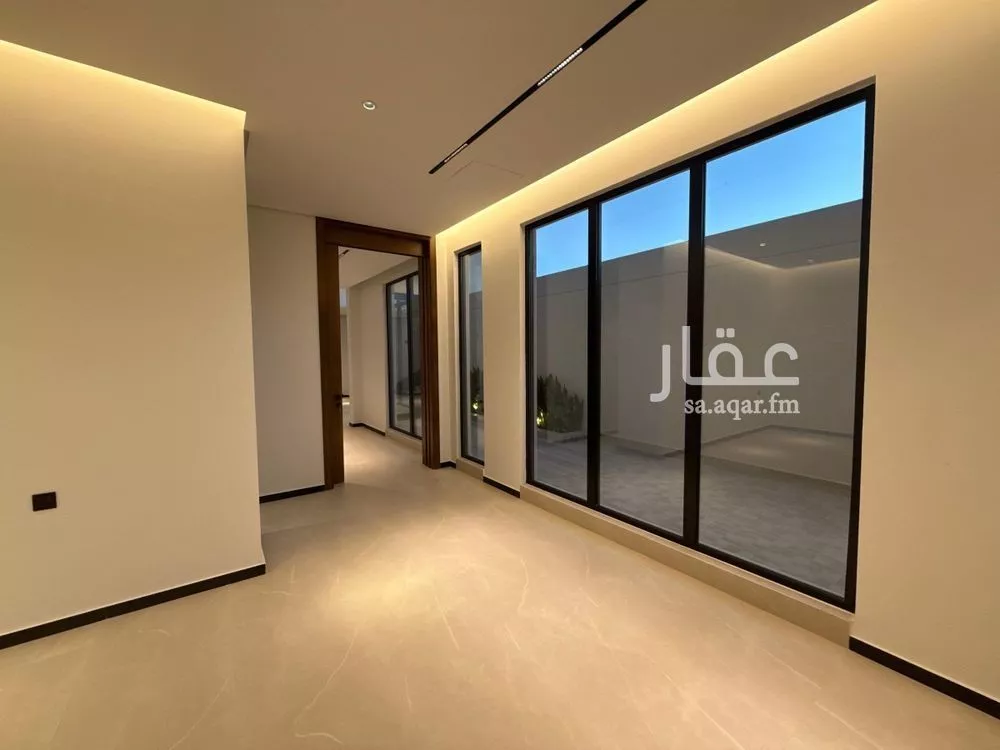 فيلا 6 غرف في العارض 4