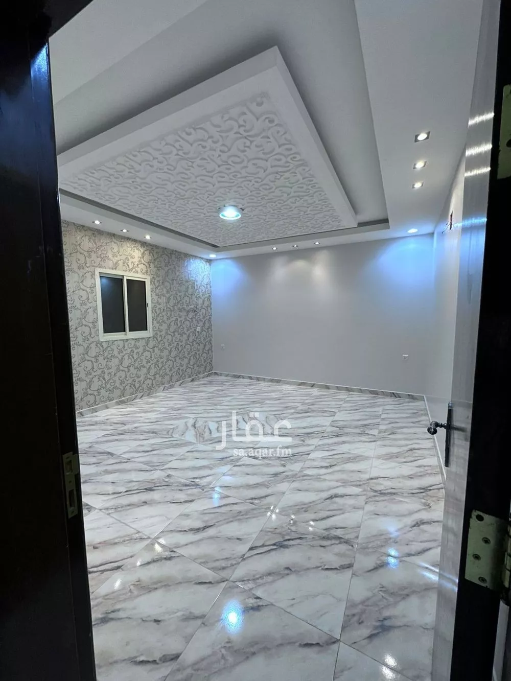 3 bedroom floor in Dhahrat Laban 2