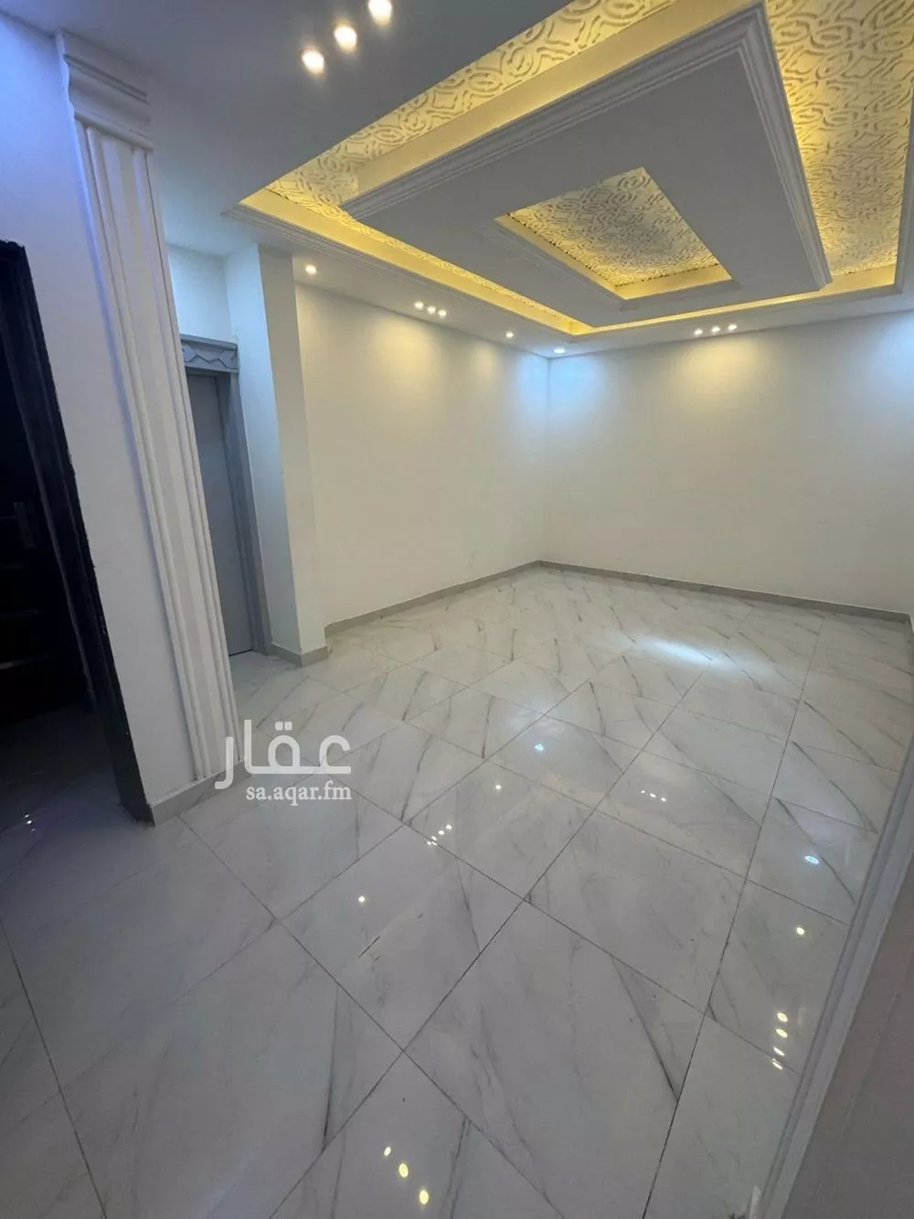3 bedroom floor in Al Aridh 2