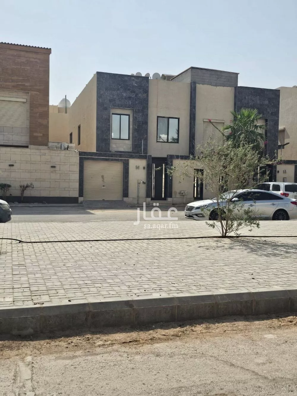 فيلا 4 غرف في العارض 1