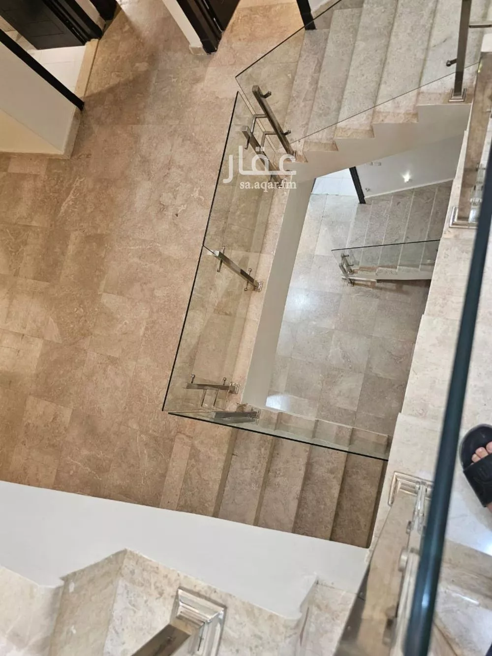 فيلا 4 غرف في العارض 2