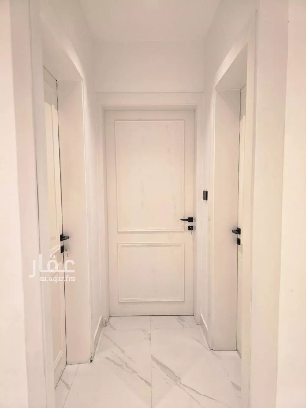 شقة 3 غرف في العقيق 5