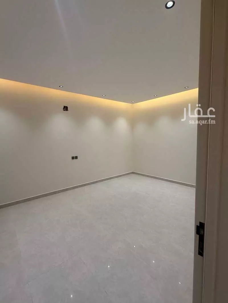 دور 3 غرف في أحد 4