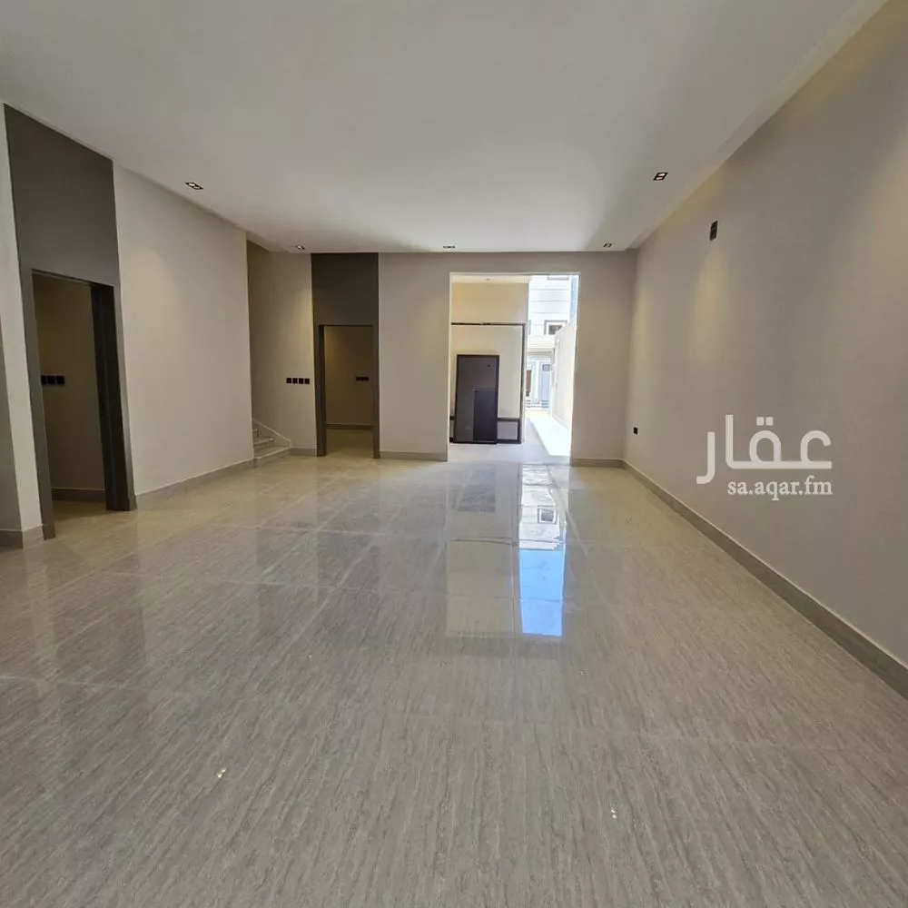 5 bedroom villa in Al Qairawan, Riyadh 8