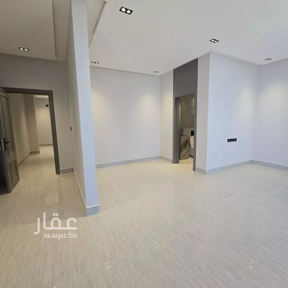 5 bedroom villa in Al Qairawan, Riyadh 4