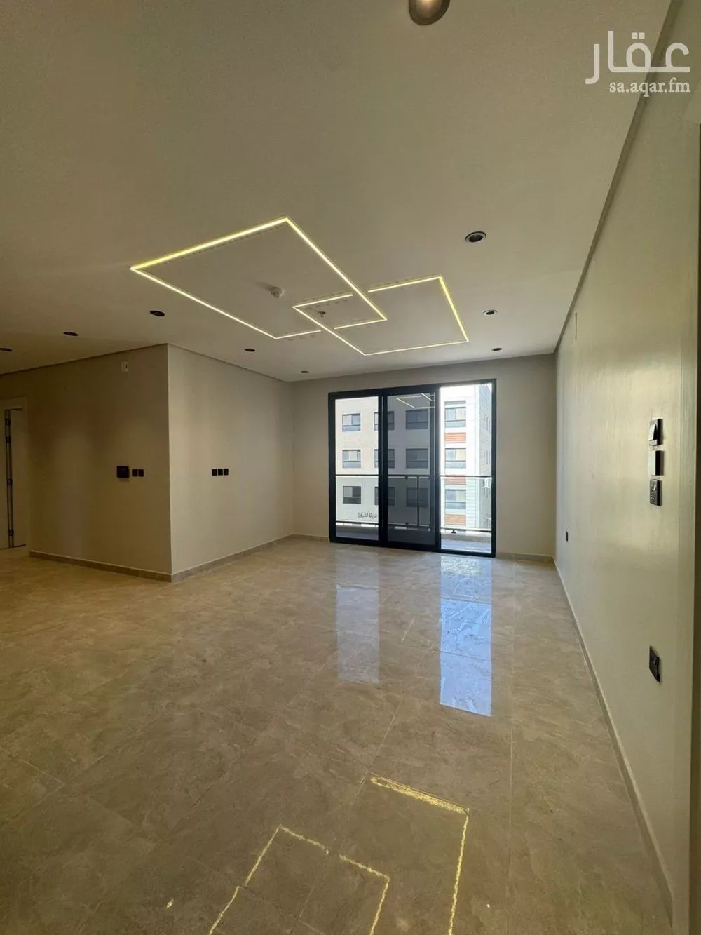 شقة 3 غرف في الحمرا 4