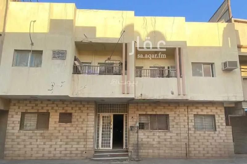 315 sqm building in Ghubairah 2