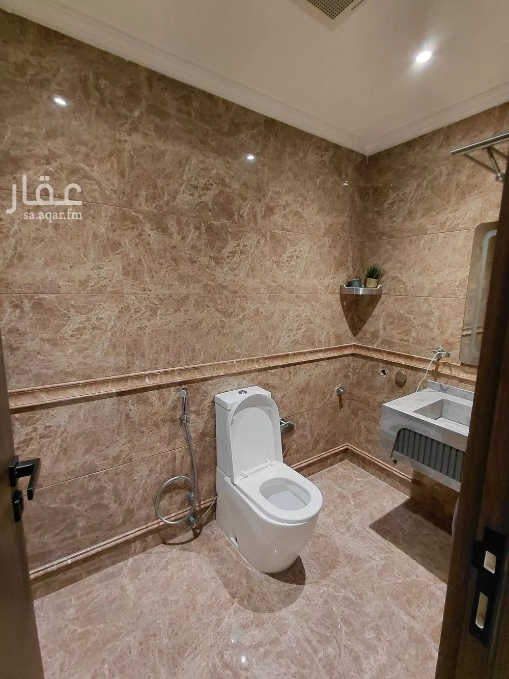 3 bedroom apartment in Al Muhammadiyah, Jeddah 4