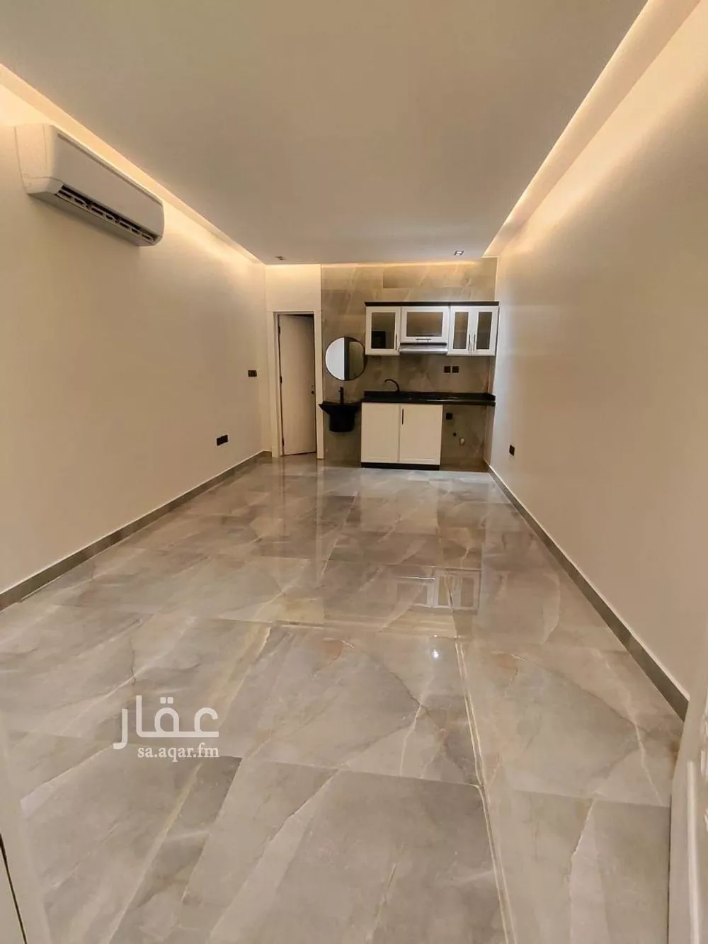 شقة 1 غرف في الملقا 3