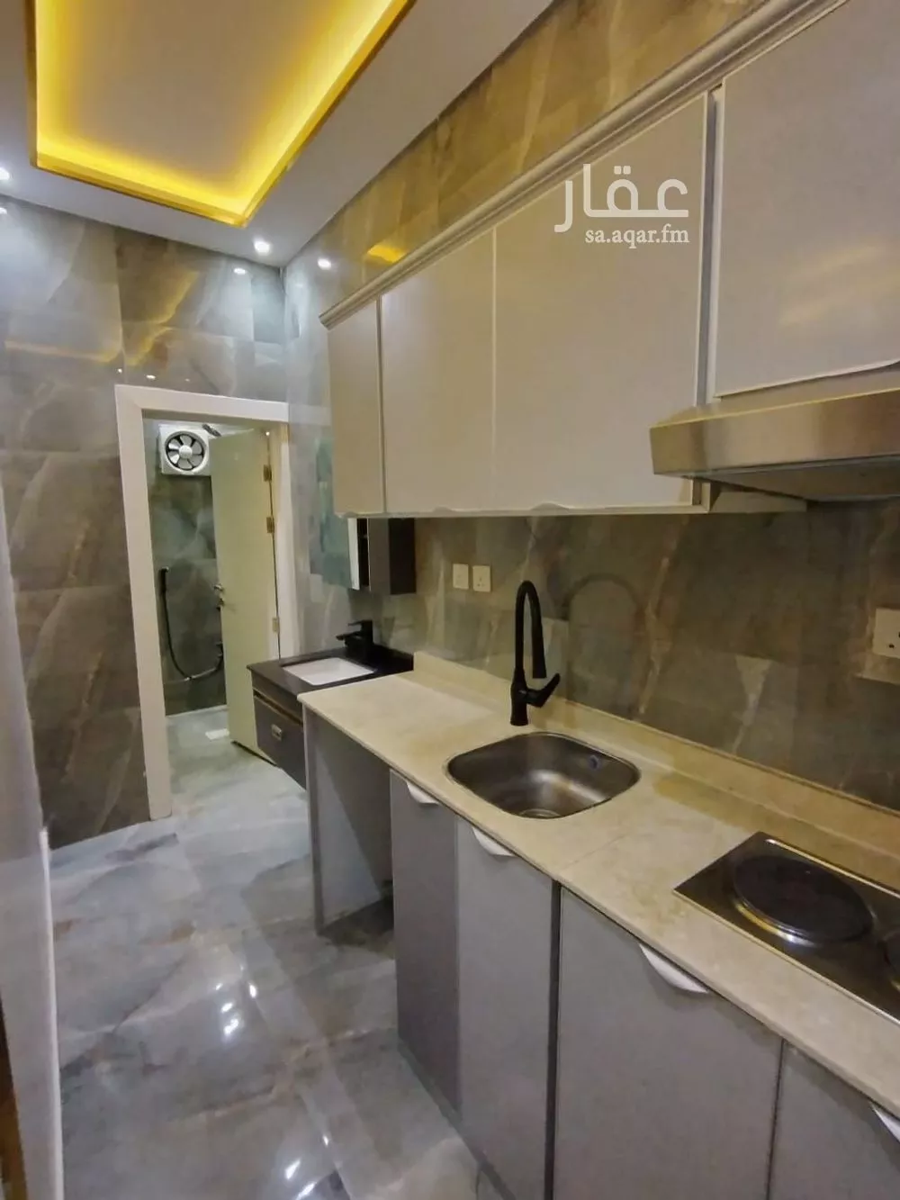 شقة 1 غرف في الملقا 4