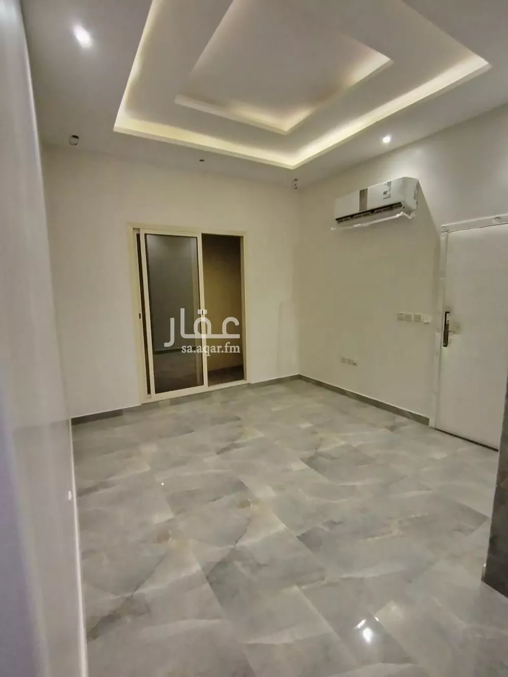 شقة 1 غرف في الملقا 3