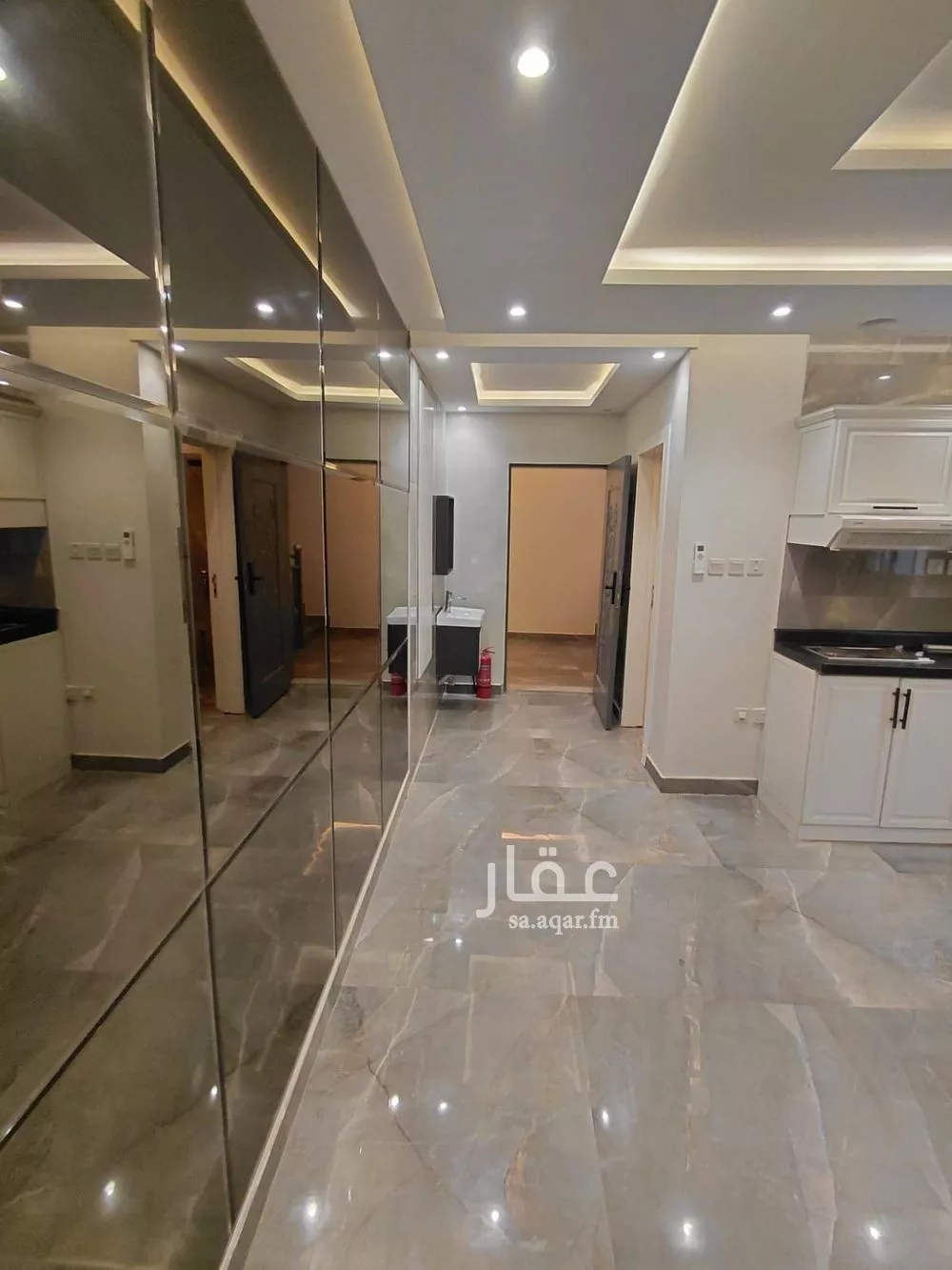 شقة 1 غرف في العقيق 5