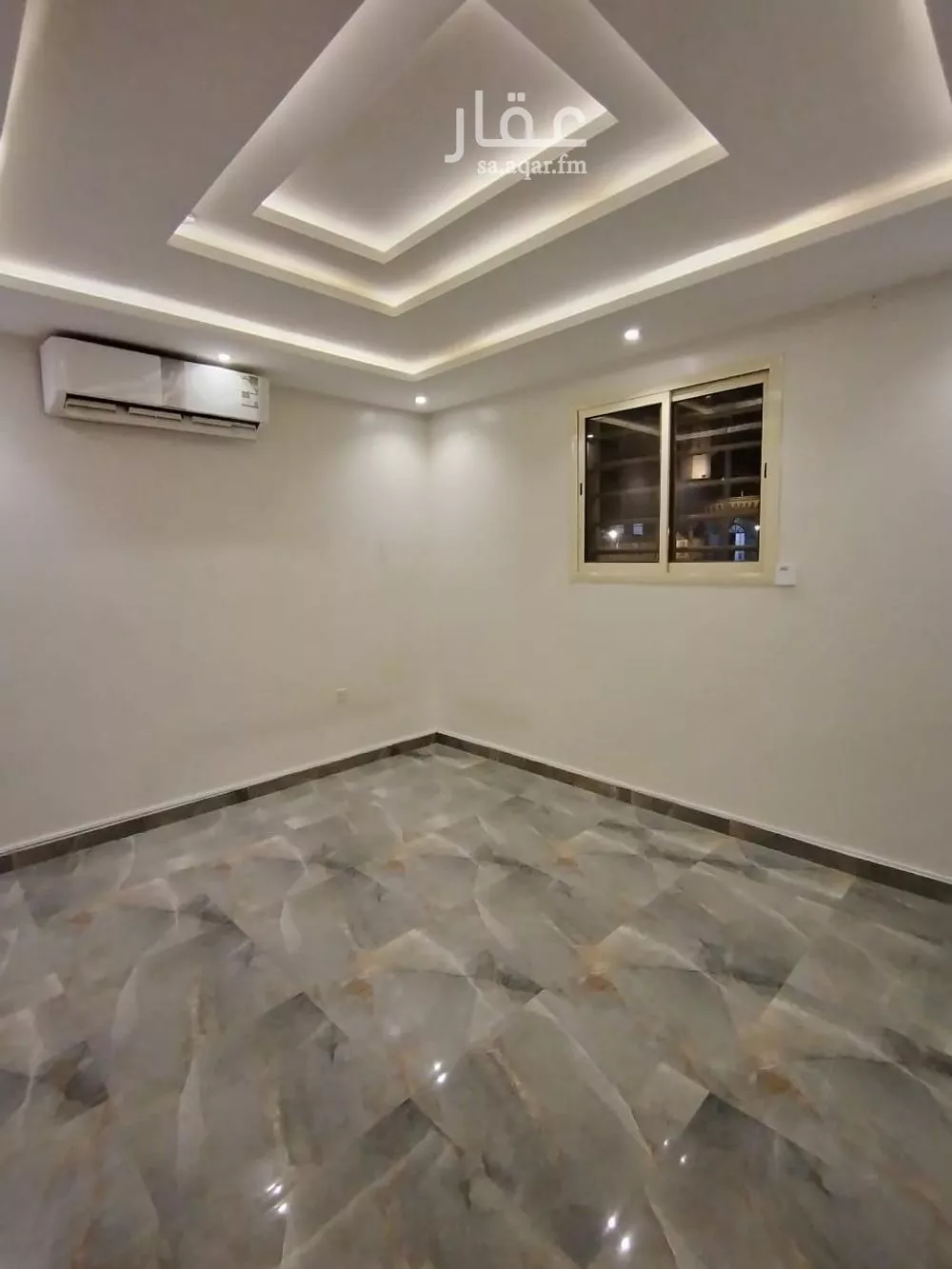 شقة 1 غرف في الملقا 4