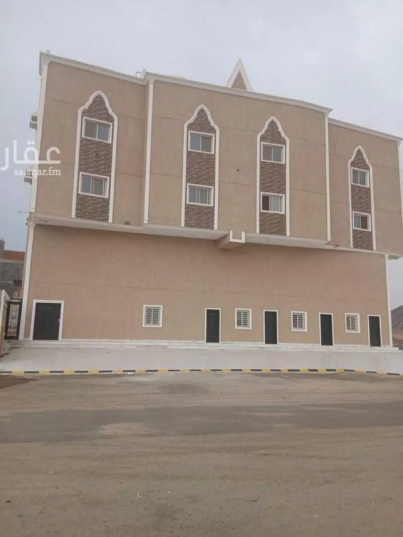 عمارة 580 م² في الملك فهد 2