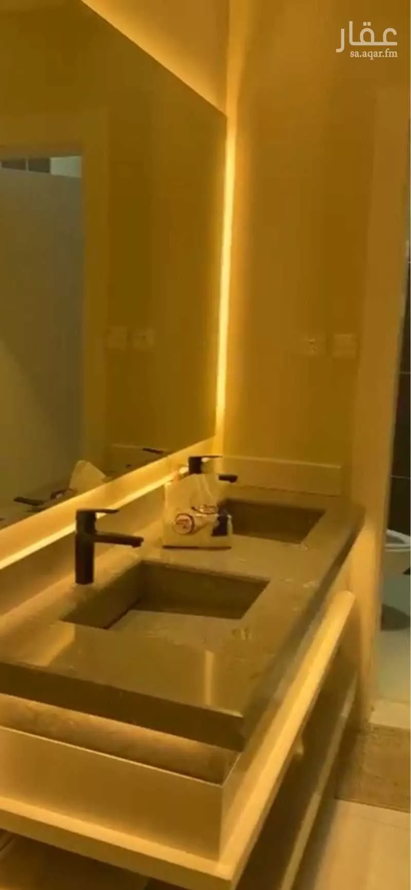 فيلا 6 غرف في العارض 4