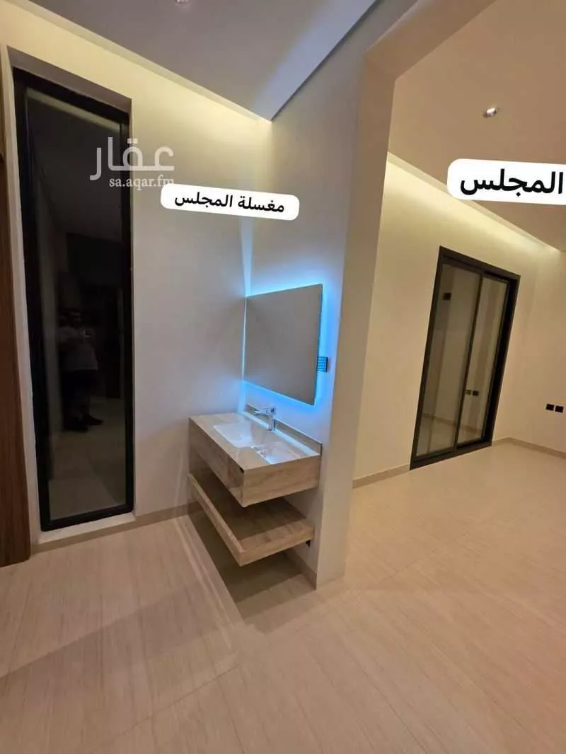 4 bedroom floor in Al Aridh 2