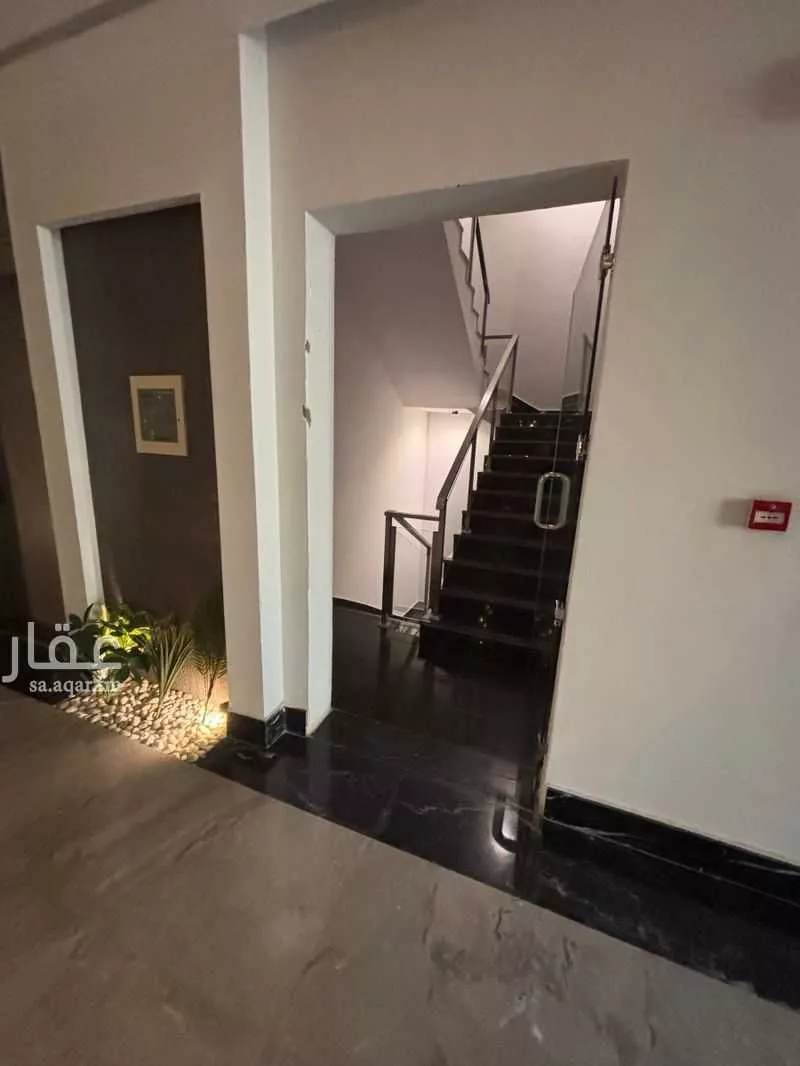 شقة 3 غرف في الملقا 4