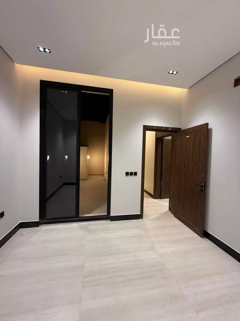 فيلا 5 غرف في العارض 1