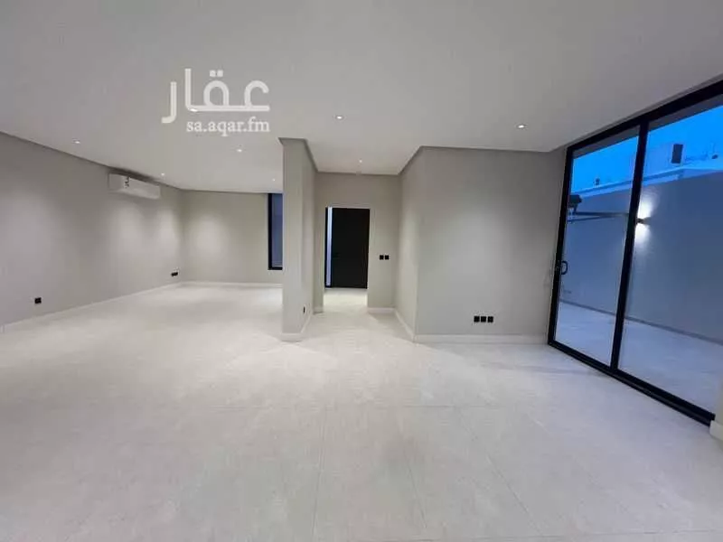 5 bedroom villa in Al Aridh 3