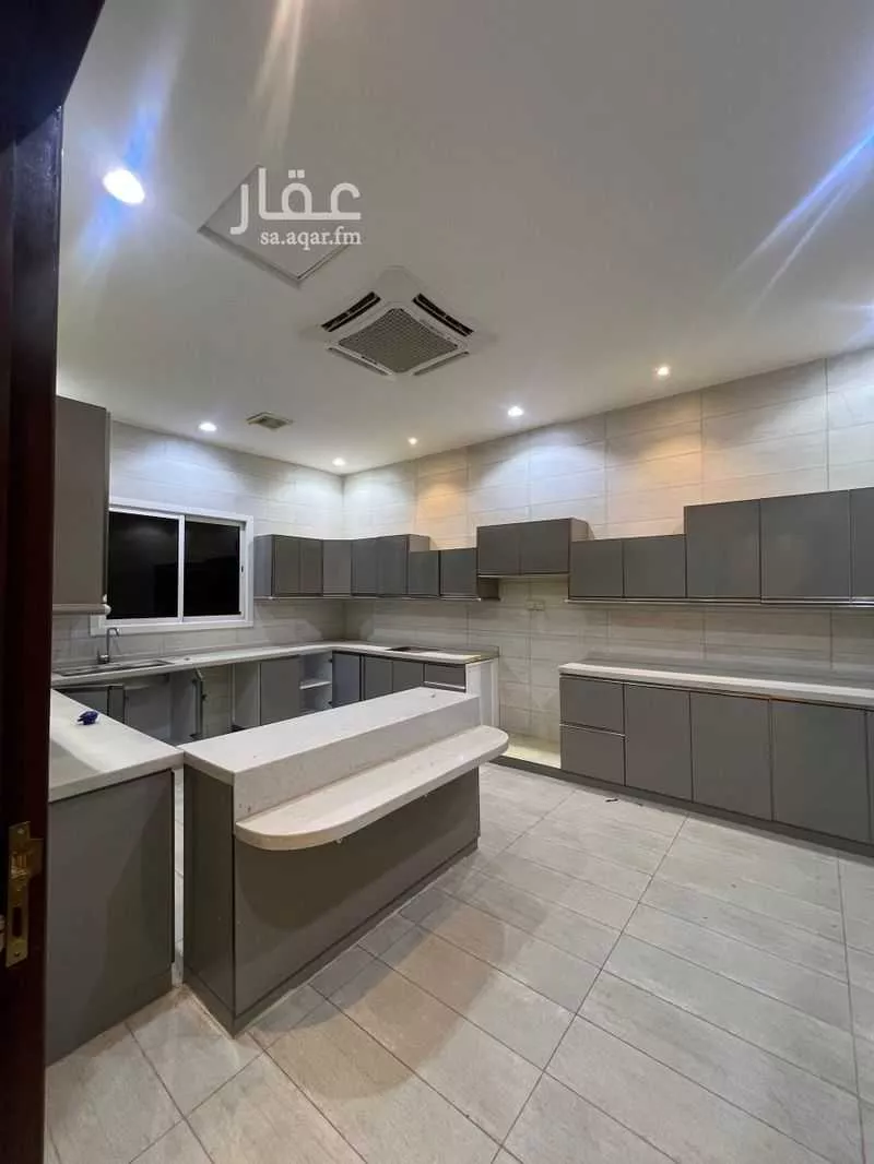 6 bedroom villa in Al Aridh 4