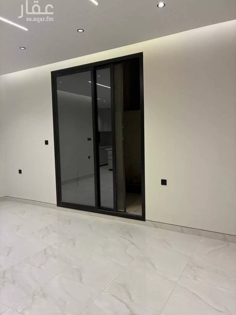 دور 4 غرف في العارض 4