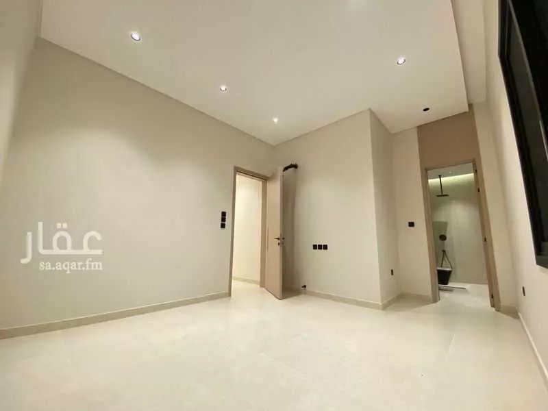 شقة 4 غرف في النزهة 4