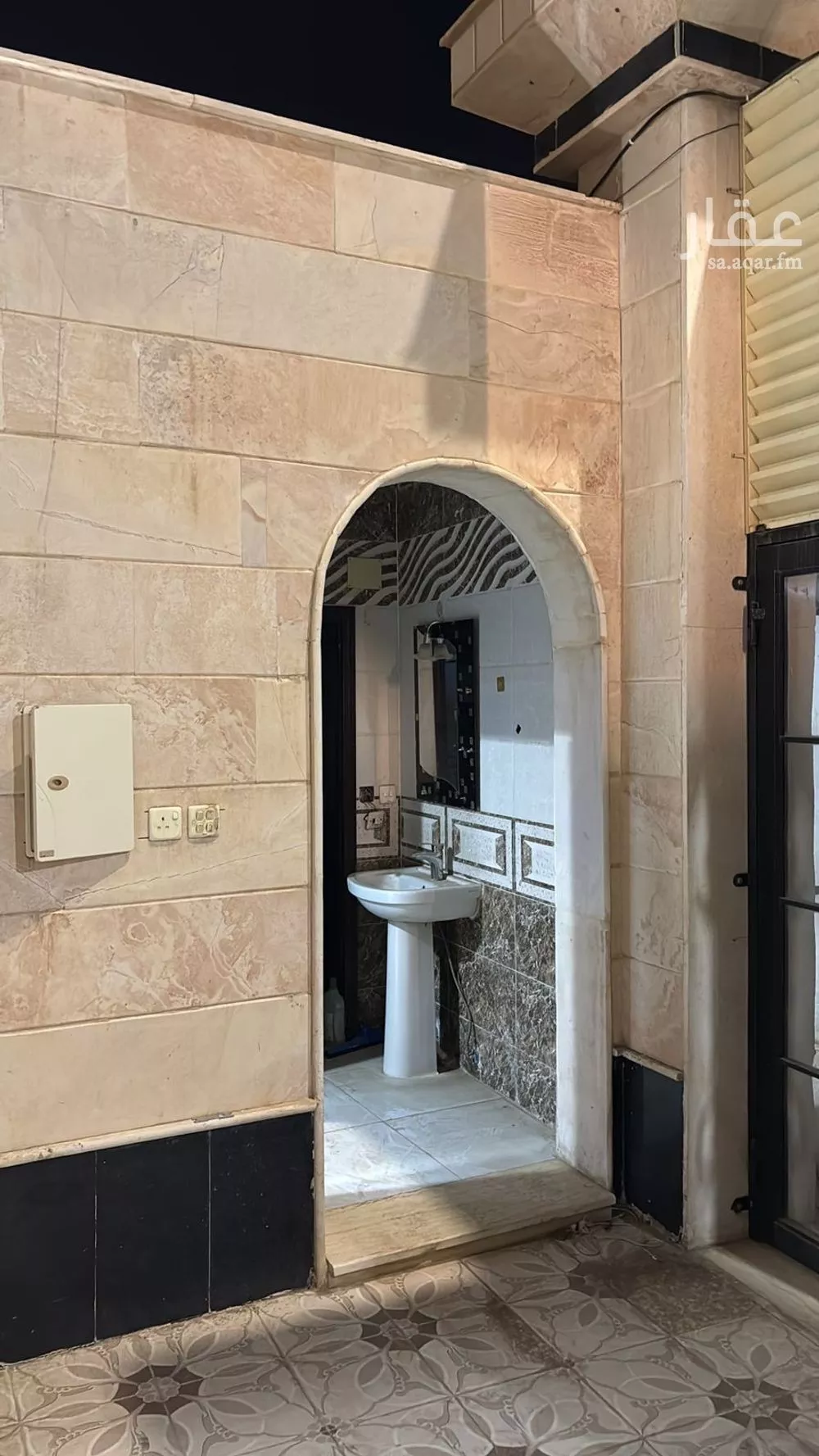 6 bedroom floor in Al Difa 2
