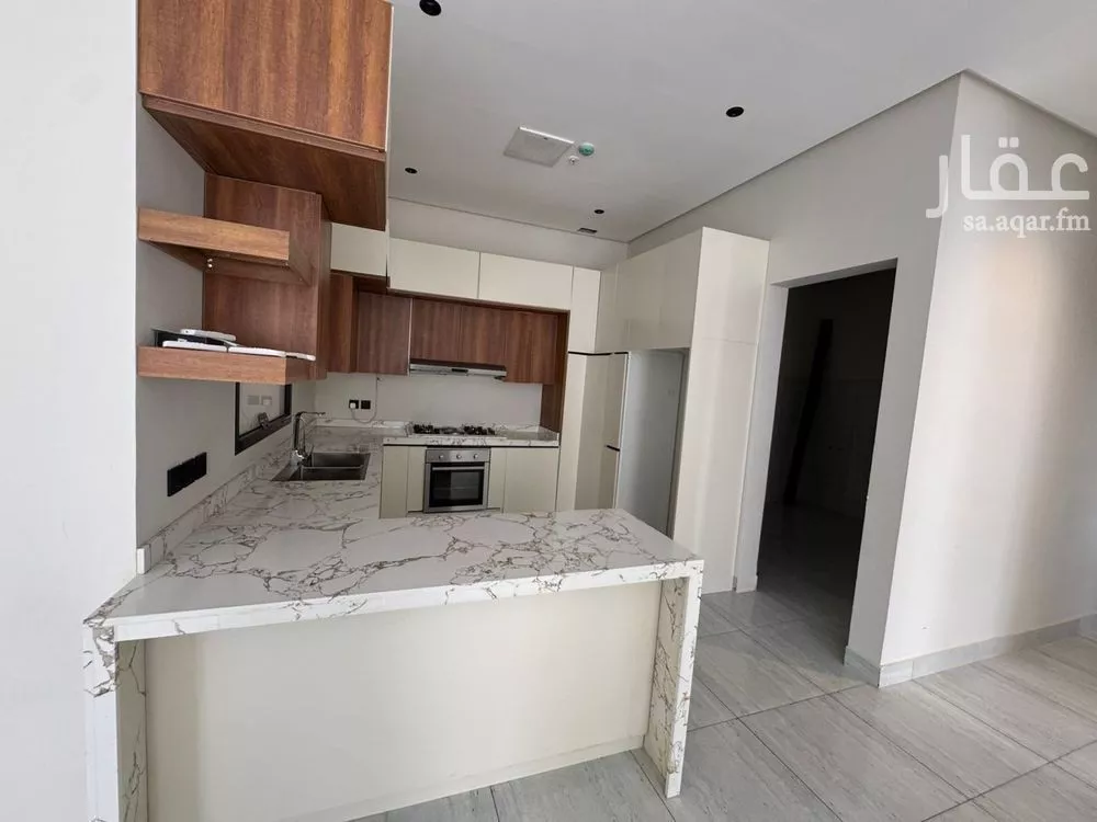 شقة 4 غرف في النرجس 5