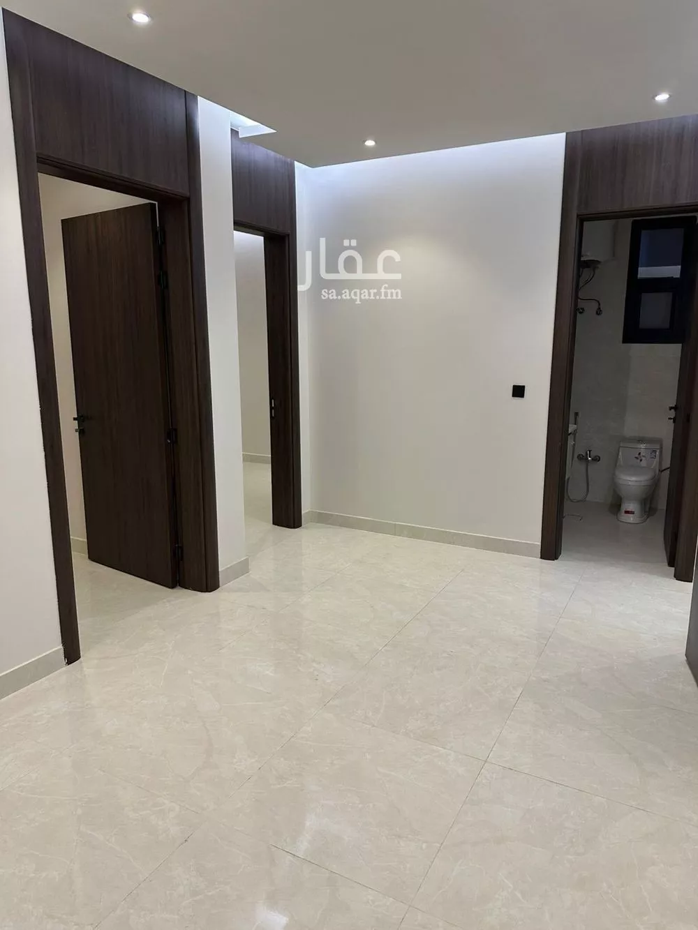 شقة 2 غرف في العقيق 5