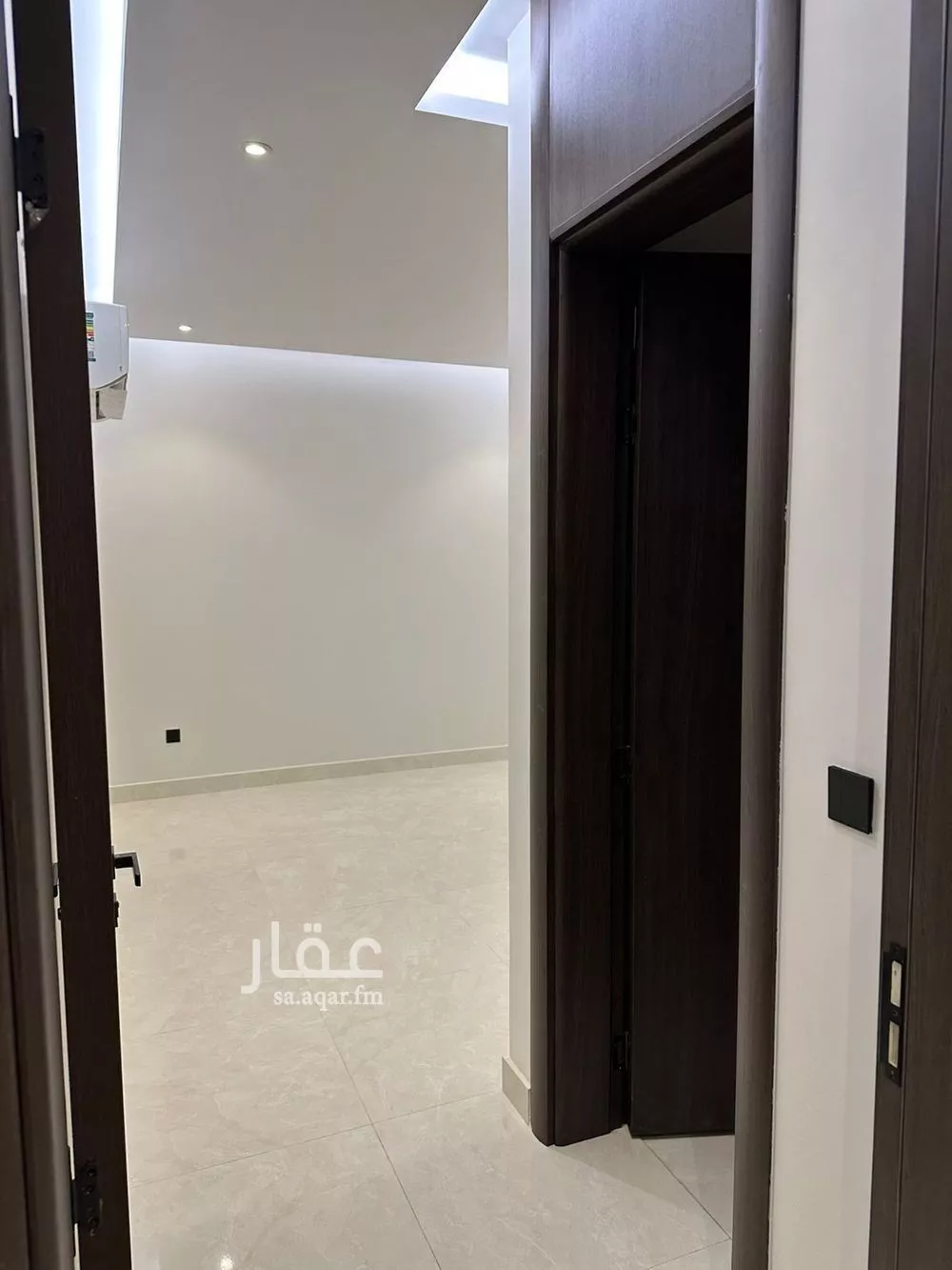 شقة 2 غرف في العقيق 5