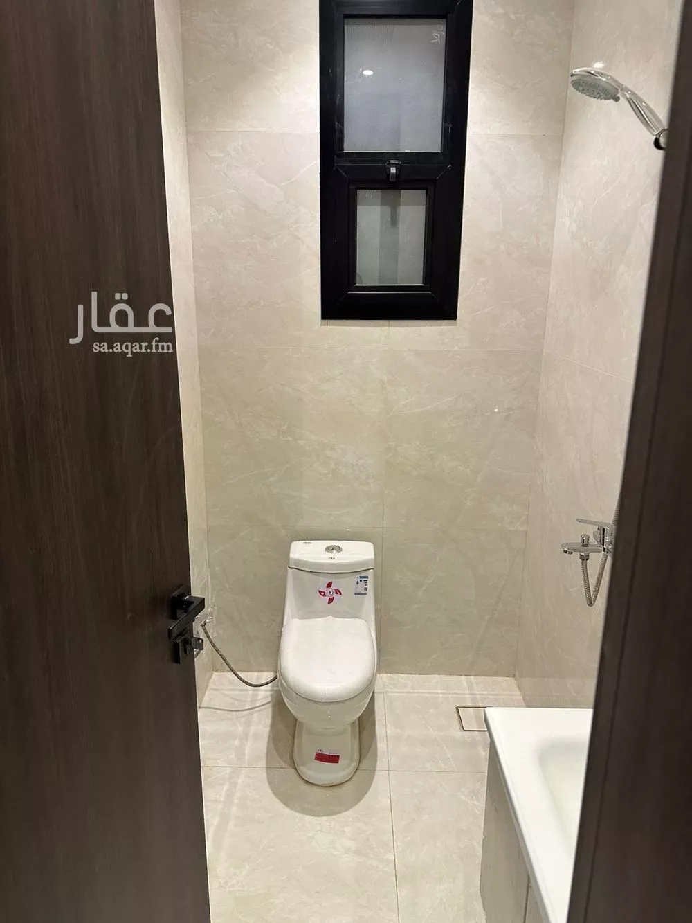 شقة 2 غرف في العقيق 4