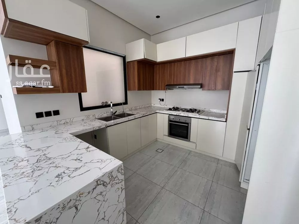 شقة 4 غرف في النرجس 1