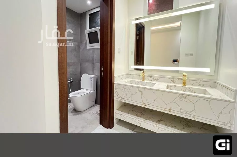 5 bedroom villa in Al Aridh 2