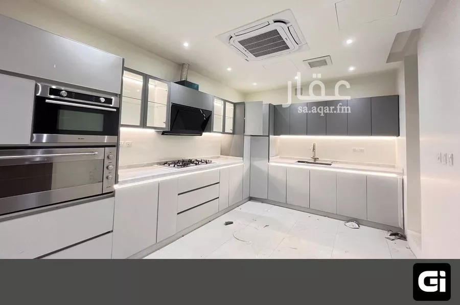 فيلا 5 غرف في العارض 1