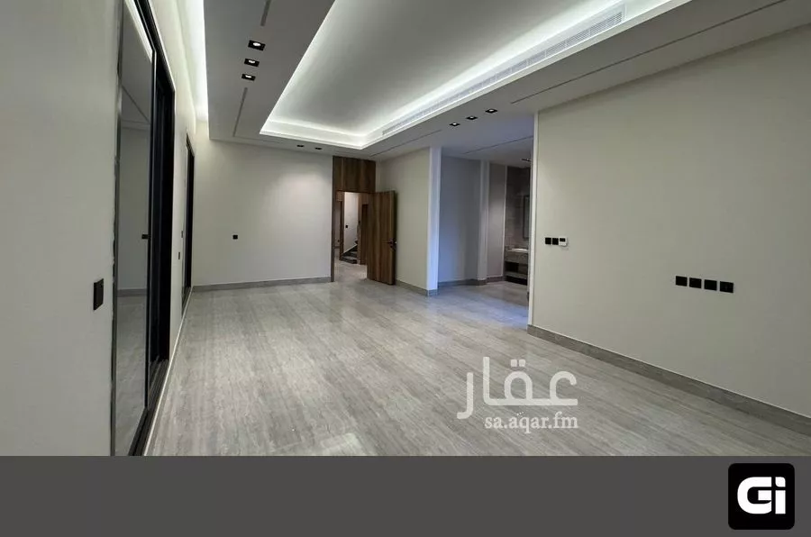 فيلا 6 غرف في العارض 2