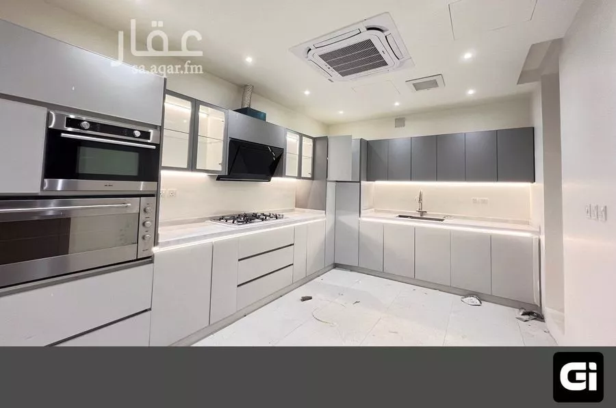 5 bedroom villa in Al Aridh 1