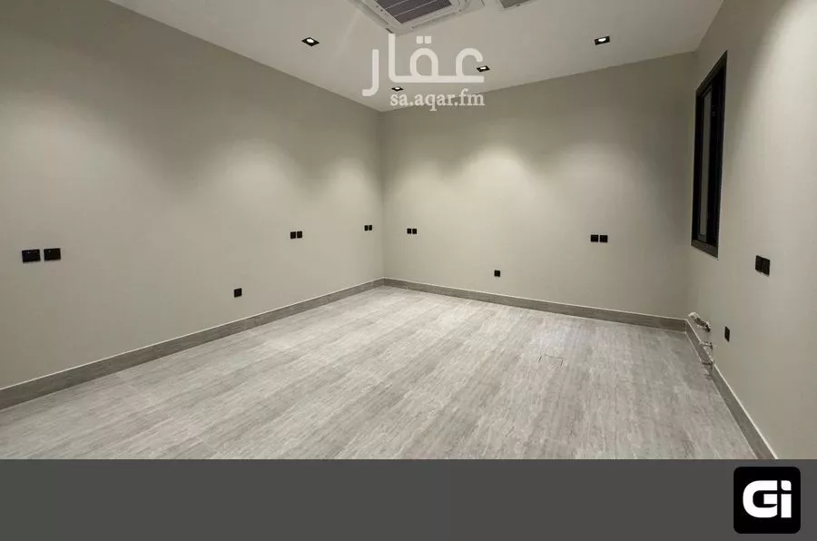 فيلا 6 غرف في العارض 5