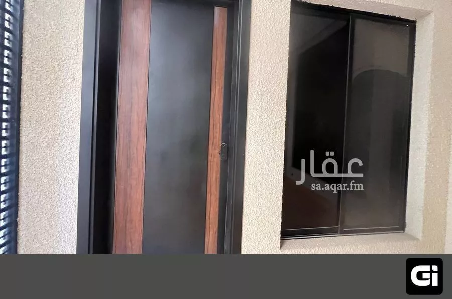 فيلا 4 غرف في العارض 3