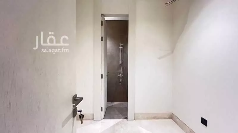 فيلا 5 غرف في النرجس 3