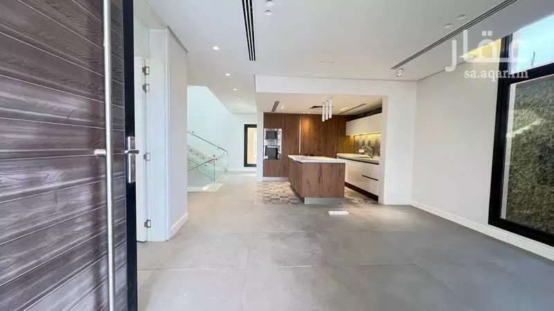 فيلا 7 غرف في العارض 3