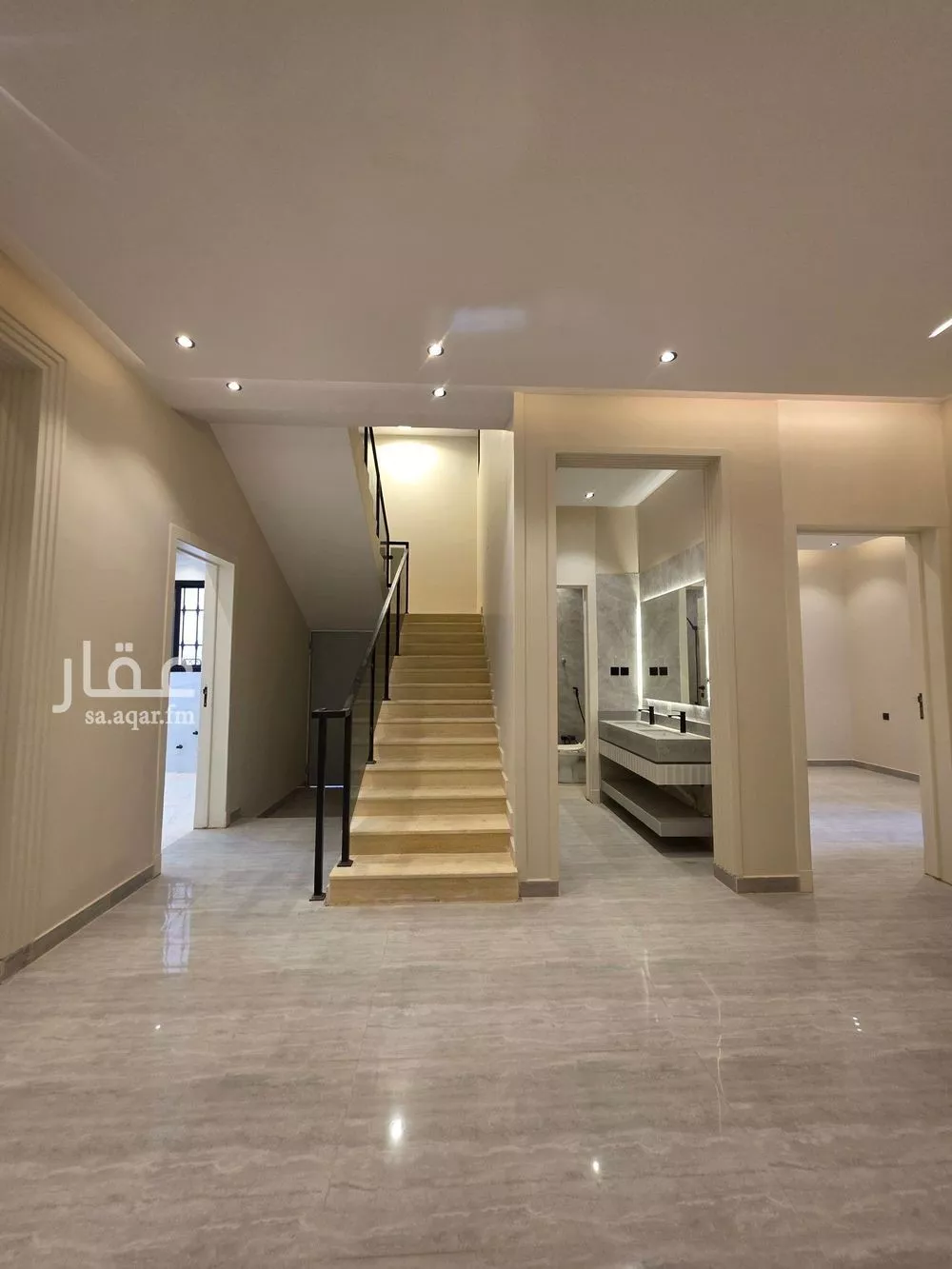 فيلا 5 غرف في العريجاء الغربية 5