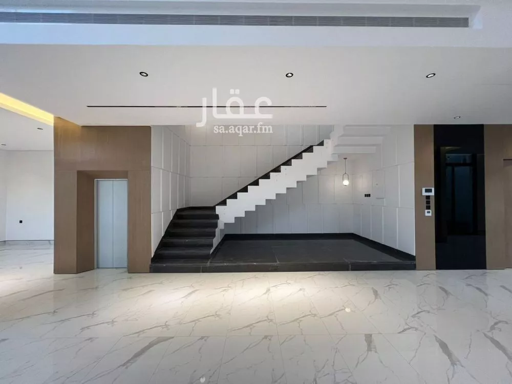 5 bedroom villa in Al Narjis 5