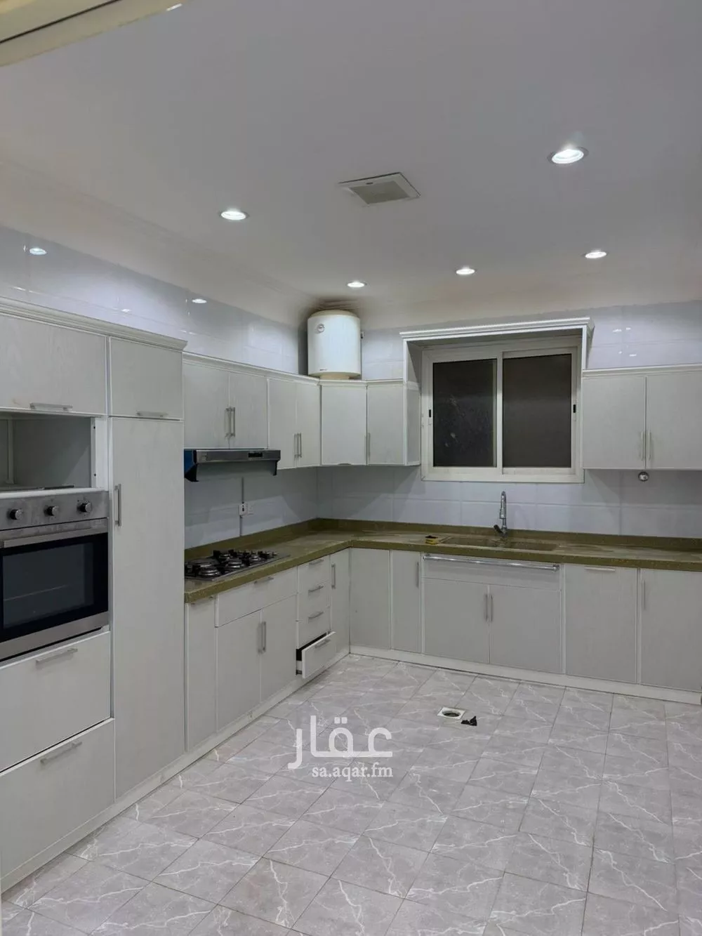 2 bedroom floor in Al Mahdiyyah 1