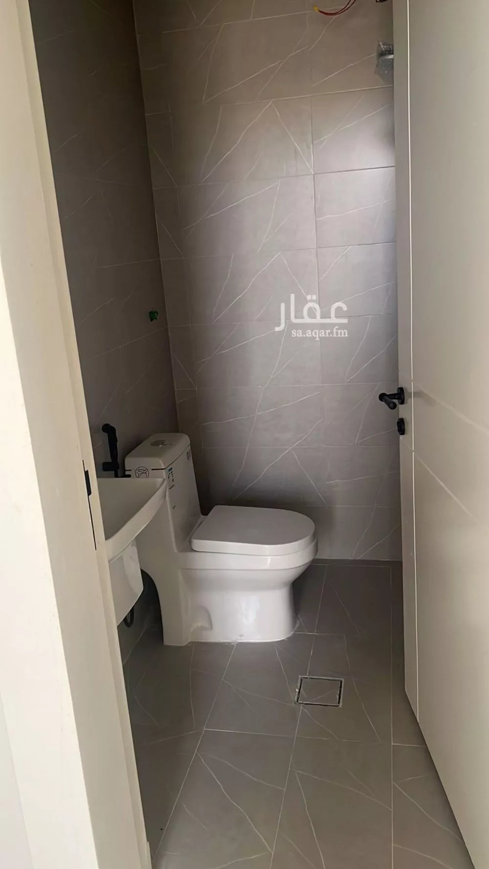 6 bedroom villa in Al Janadriyah 2