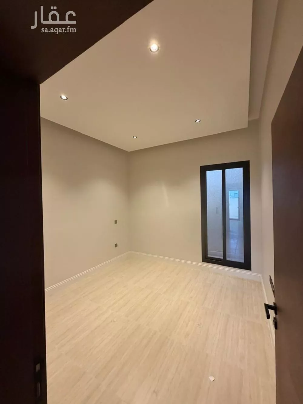 فيلا 3 غرف في العارض 1